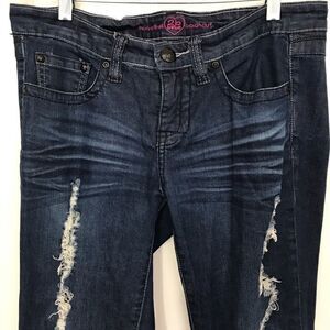 2B bebe bombshell bootcut distressed Size 29 Jeans!!